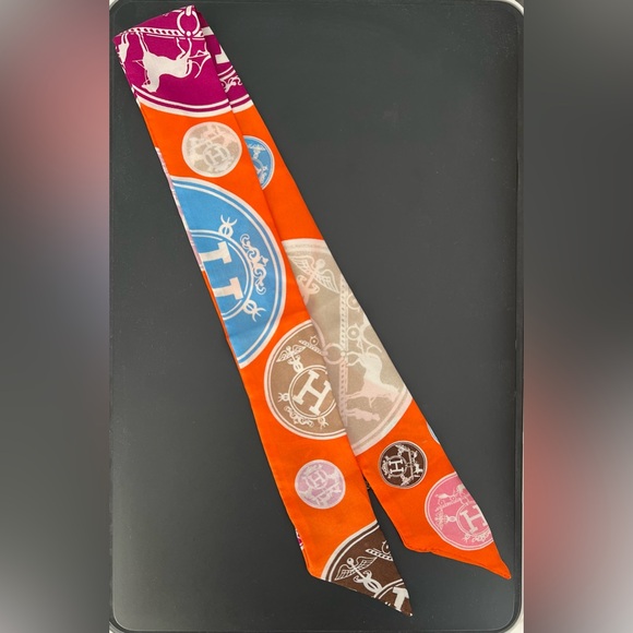 Accessories - Twilly Scarf